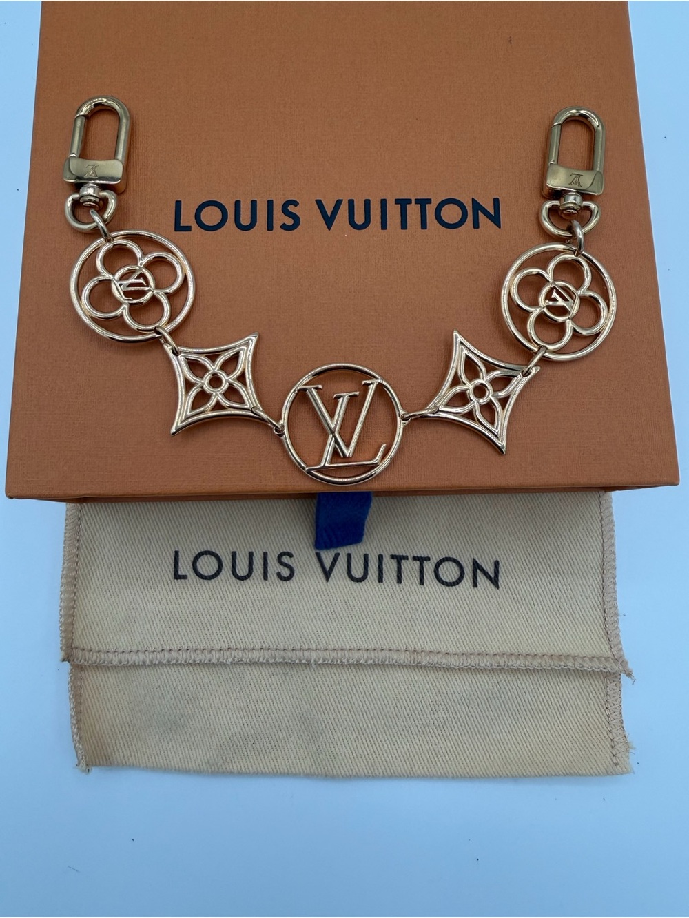 Louis Vuitton key chain charm Rare 🔥in box - Picture 4 of 9